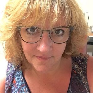 Meet your Posher, Evelyn